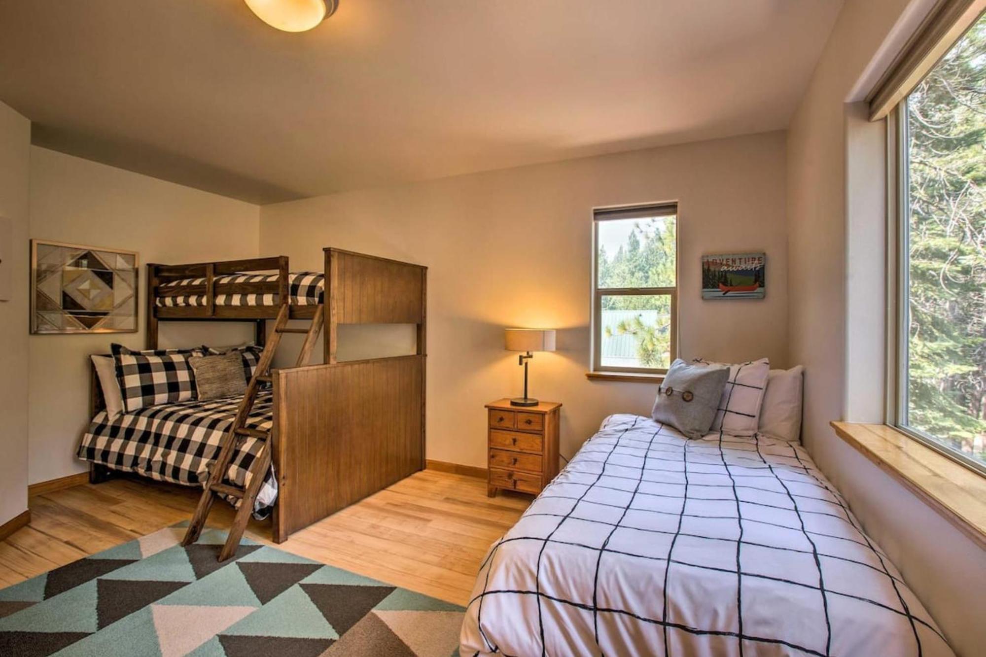 Moosetrack By Avantstay Cozy Cabin In The Of Tahoe Donner W Hot Tub Truckee Buitenkant foto