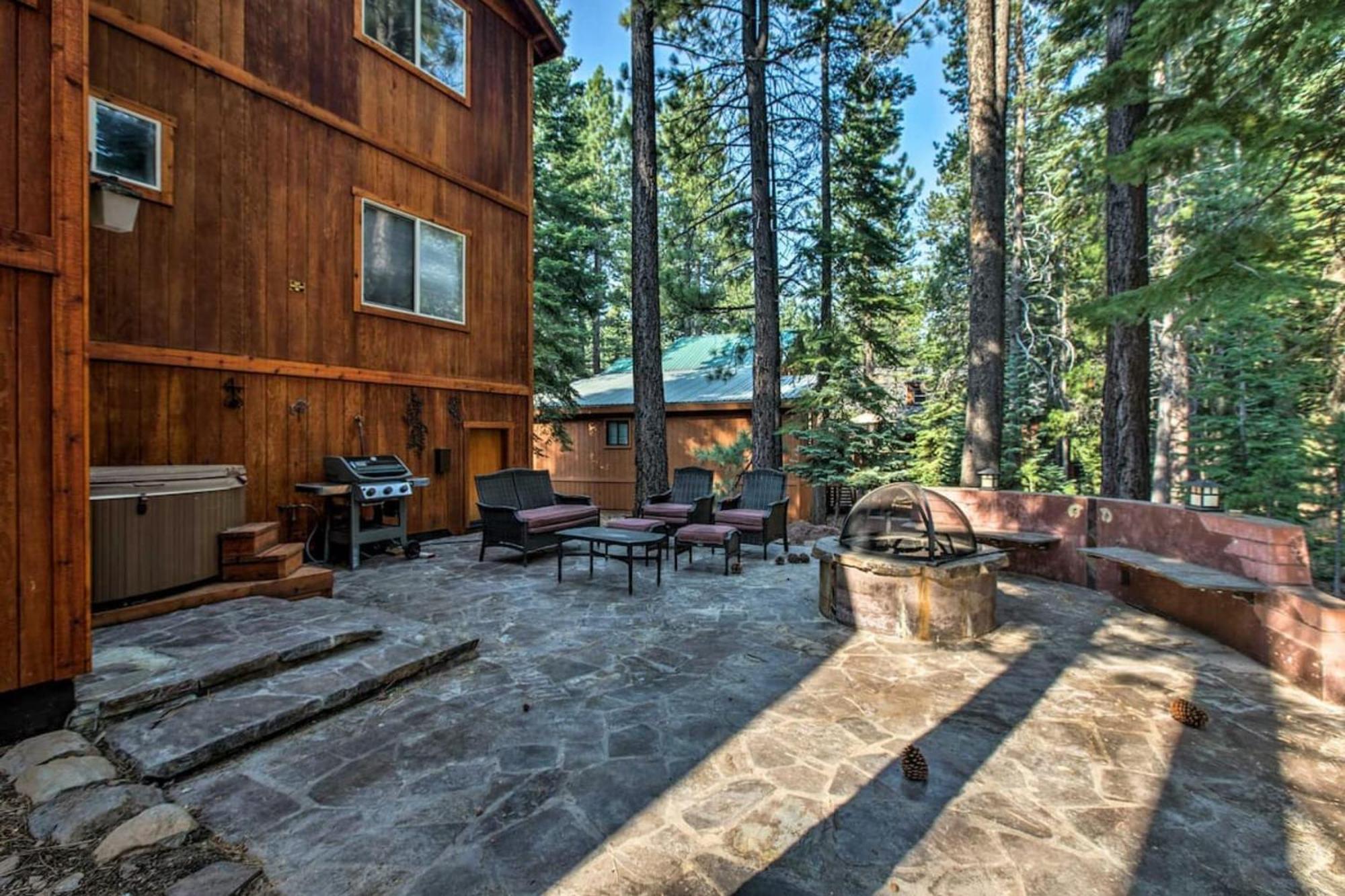 Moosetrack By Avantstay Cozy Cabin In The Of Tahoe Donner W Hot Tub Truckee Buitenkant foto